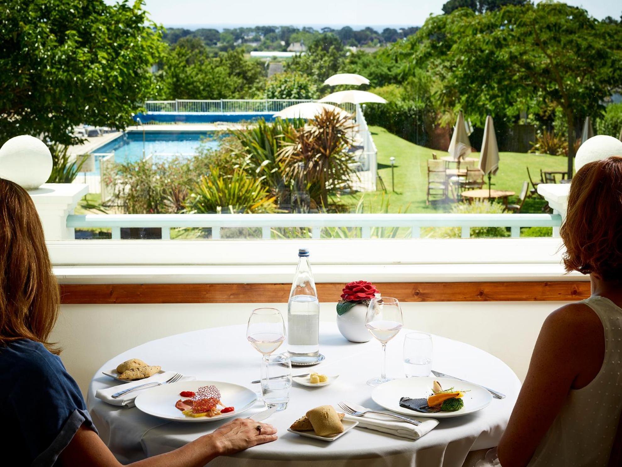 Hotel Restaurant Spa Du Tumulus カルナック エクステリア 写真